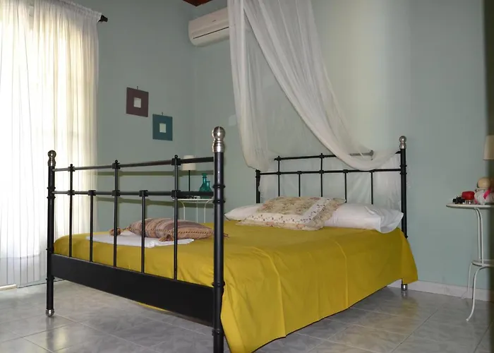 Mihaila Seaside: 2 Bedroom Bungalows Kefalonia