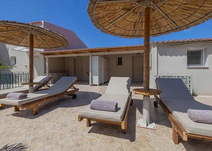 Cavaliere Seafront House - Theseus